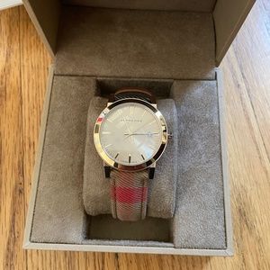 Burberry pattern strap watch